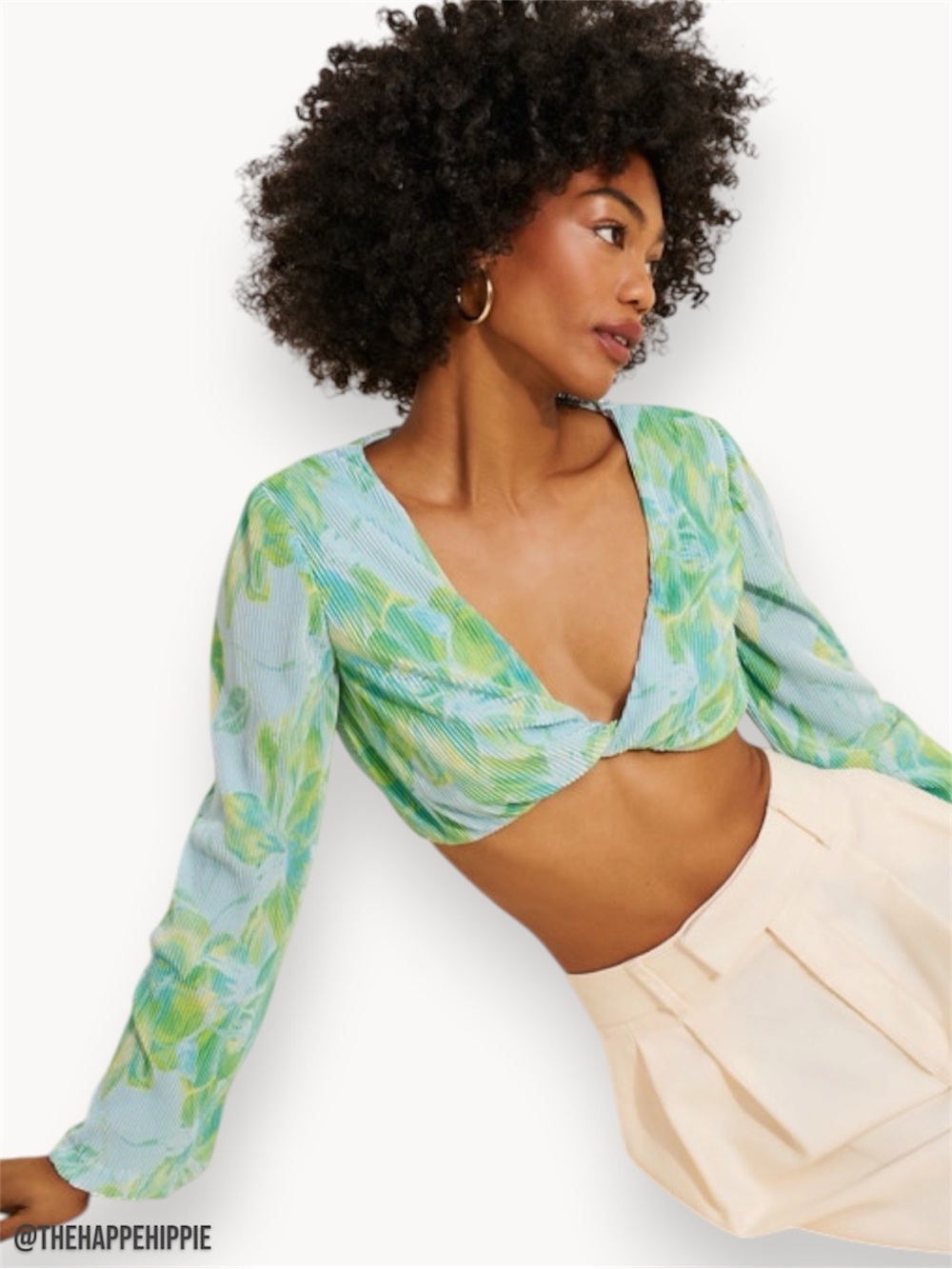 Third Form Meet the Sky - Green Floral Twist-Front Crop Blouse